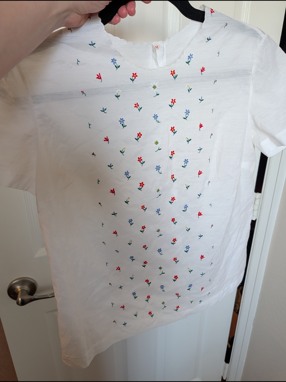Vintage White Floral Embroidered Shirt Short Sleeve Top Button Up Back